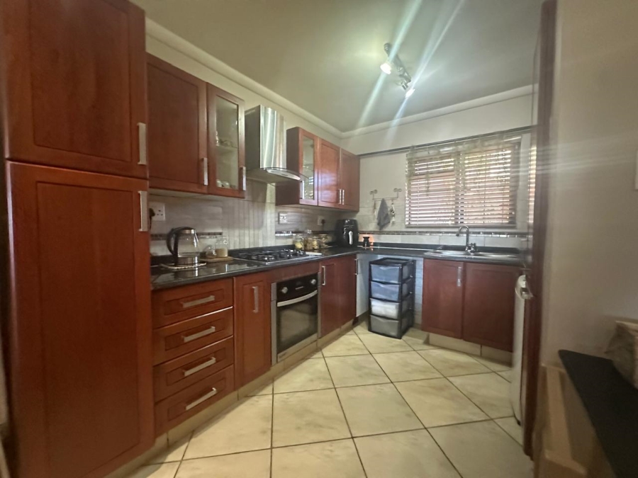 2 Bedroom Property for Sale in Waterval East North West
